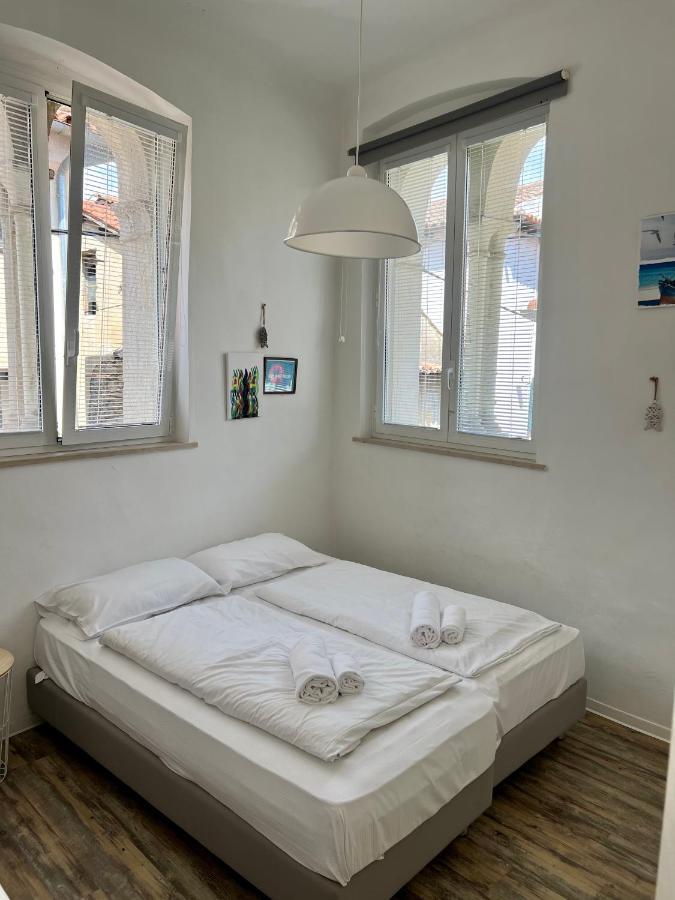 Old Court Koper Hostel Bagian luar foto