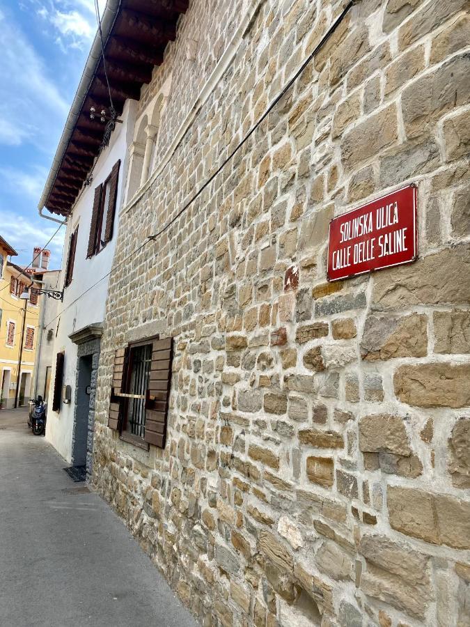 Old Court Koper Hostel Bagian luar foto