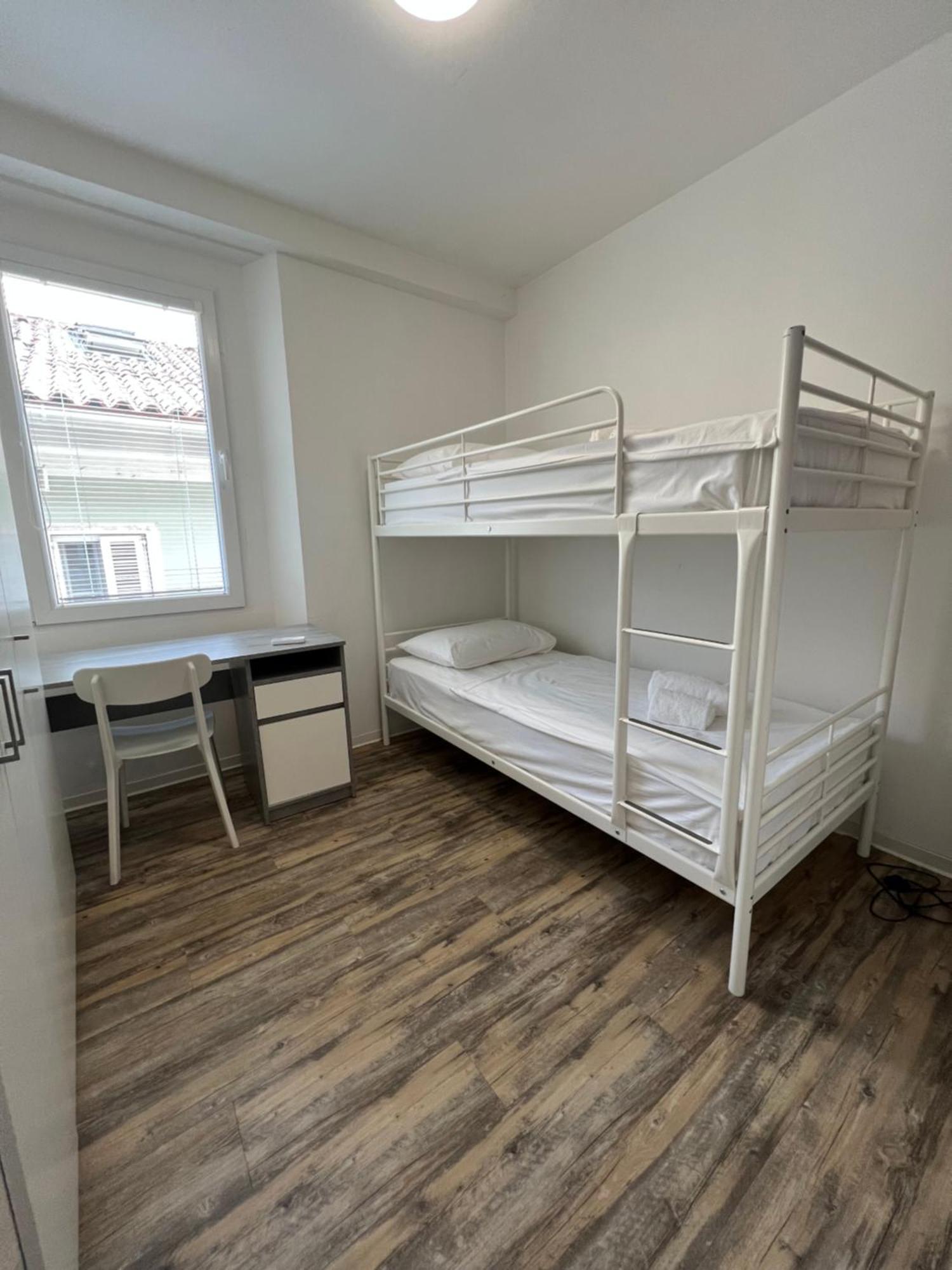 Old Court Koper Hostel Ruang foto